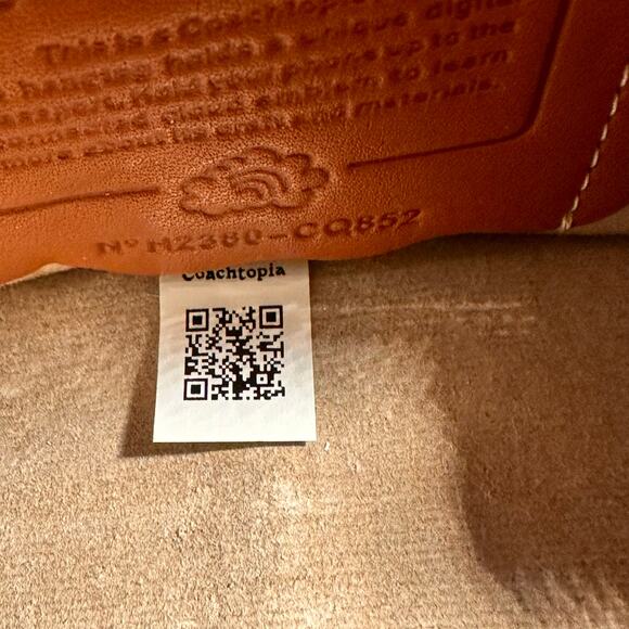 COACH COACHTOPIA Dinky Cloud Bag Mini Micro Wavy Leather Cream Chain Link Strap - Picture 11 of 15